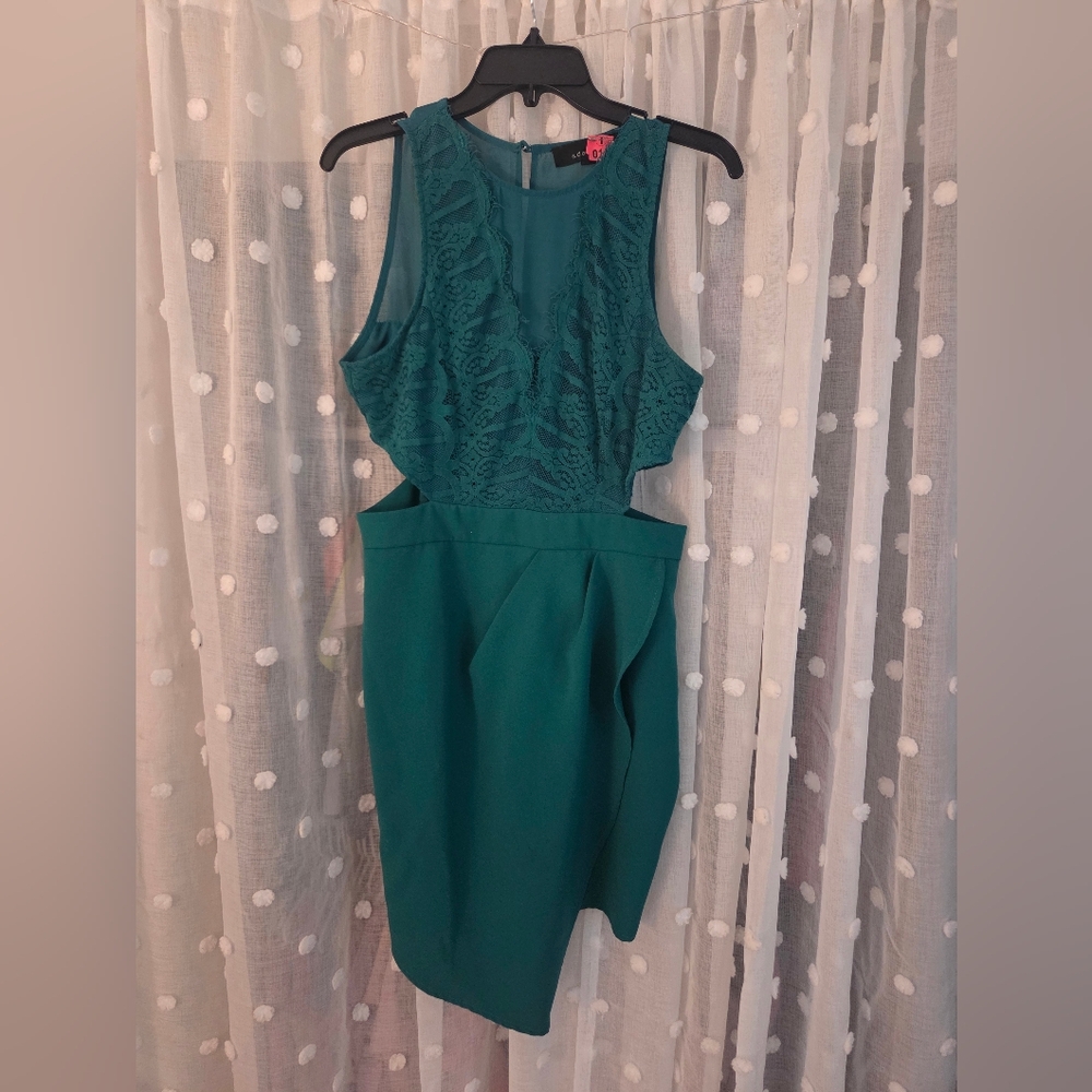 Elegant Teal Sleeveless Dress